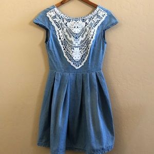 Taylor and Sage Women’s Denim dress short sleeves